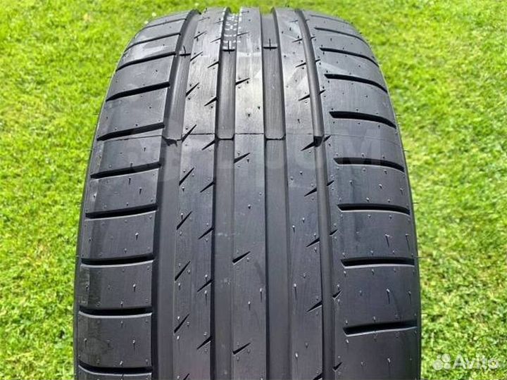 Gripmax SureGrip Pro Sport 275/40 R22 и 315/35 R22