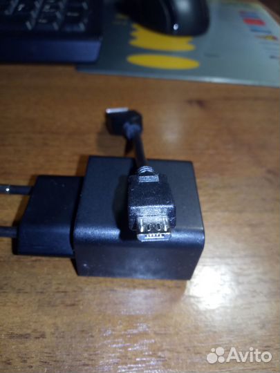 Зарядное устройство,адаптер, кабели для смартфонов