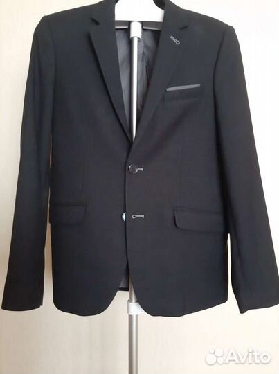 Костюм школьный р. 164 на мальчика