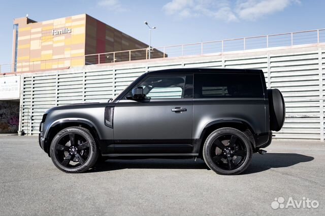 Land Rover Defender 5.0 AT, 2023, 1 924 км с пробегом, цена 19900000 руб.