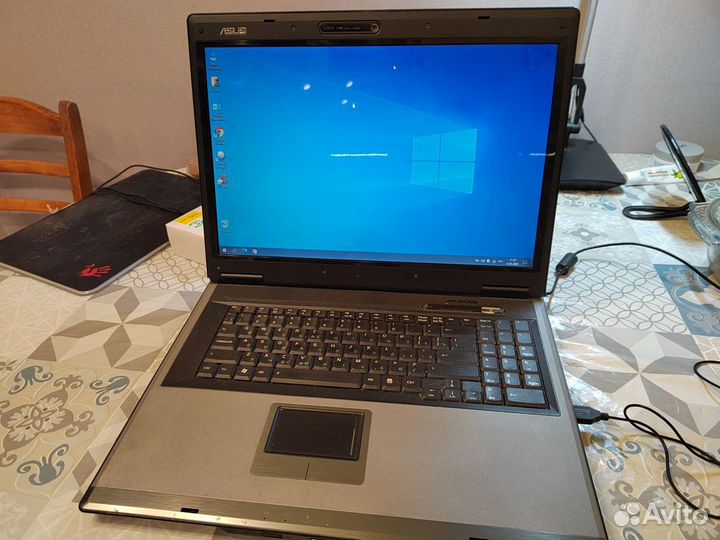 Ноутбук asus F7se