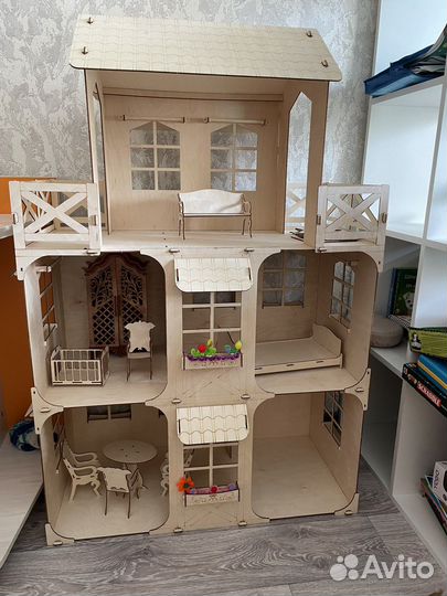 Домик кукольный