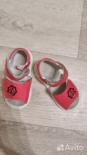 Босоножки для девочки 22 размер