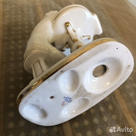 Статуэтка юный пушкин за столом лфз