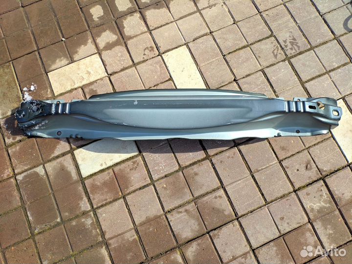 Усилитель заднего бампера Вольво хс60