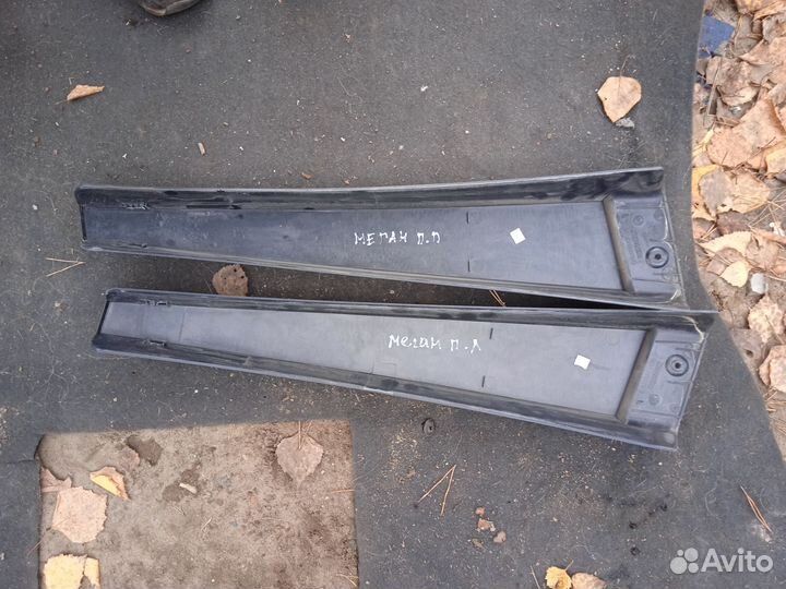 Накладка на среднюю стойку Renault Megan 2