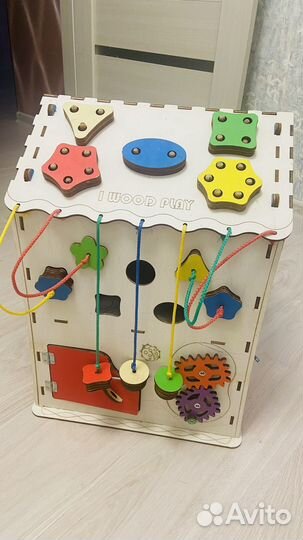 Бизиборд домик