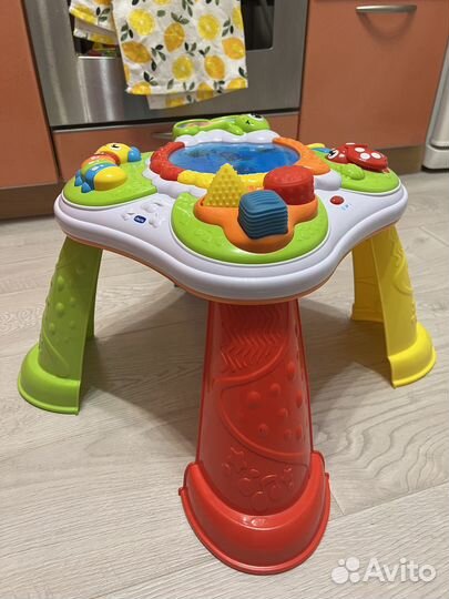 Интерактивная развивающая игрушка Chicco Столик
