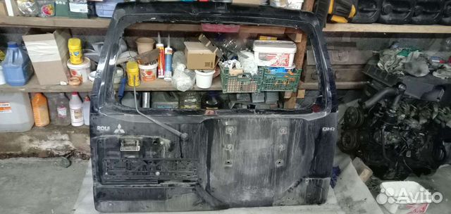 Задняя дверь на Митцубиси паджеро 3