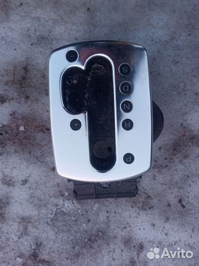 Накладка на кулису Audi A8 D3 4E1713111B