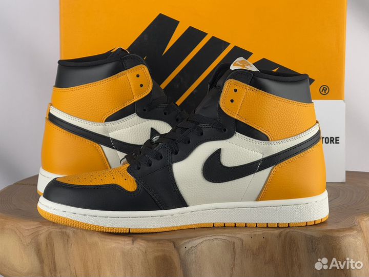 Кроссовки Nike Air Jordan 1 High Yellow Toe