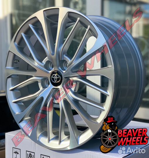 Диски Toyota Camry V70 R17 5x114.3 Silver