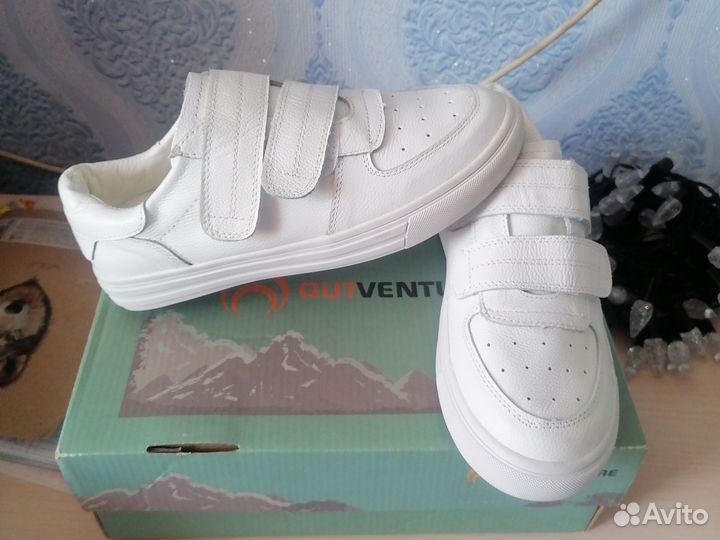 Кроссовки летние