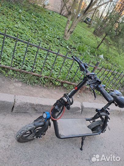 Электросамокат iconbit kick scooter trident 120t