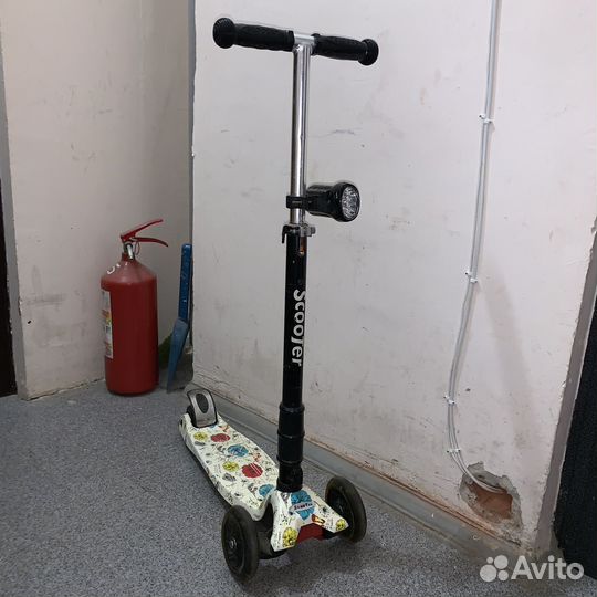 Детский велосипед и самокат