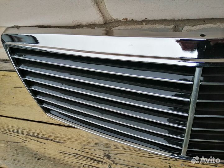 Решетка радиатора Mercedes-Benz w140