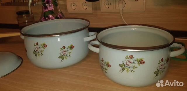 Кастрюли и ковш