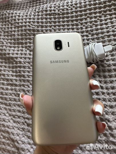 Телефон Samsung galaxy j4