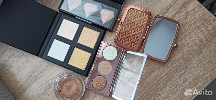 Новые хайлайтеры revolution, catrice, essence