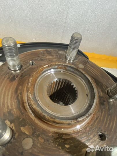 Поворотный кулак левый Honda stepwgn spada RK5