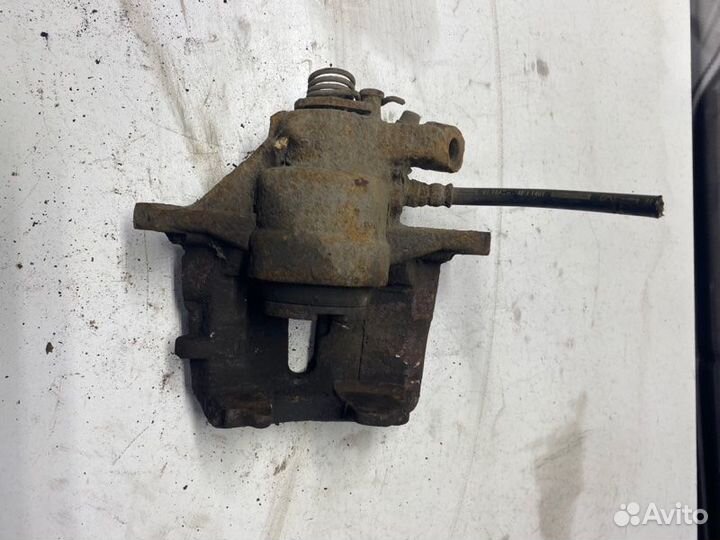 Суппорт тормозной передний правый Citroen С5