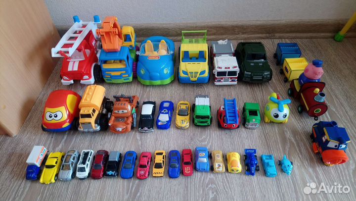Игрушки машинки пакетом 35шт