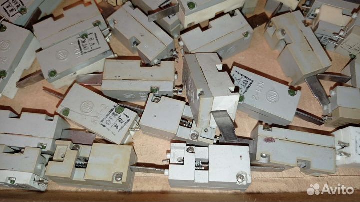 Герконовые кнопки км-2