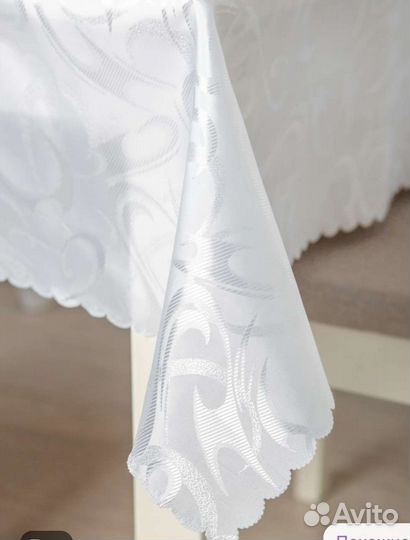 Скатерть белая для банкетов