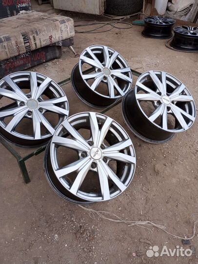 Литые диски r 16 5 114 3(335)