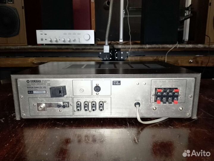 Ресивер Yamaha R-300