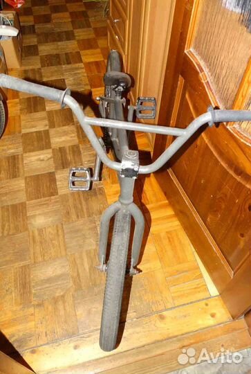Трюковой велосипед BMX