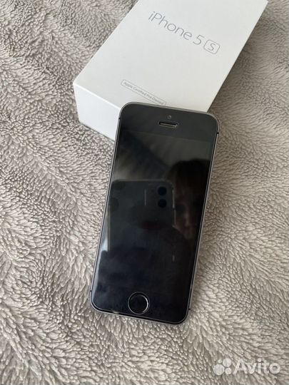 Телефон iPhone 5s