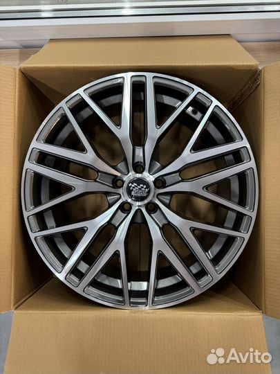 Новые диски R20 на Geely Monjaro не оригинальные