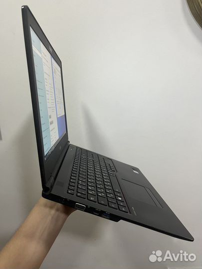 Ноутбук Fujitsu lifebook U757