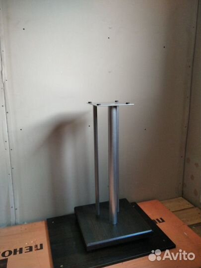 Стойки для акустики