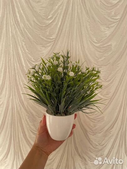 Цветочная композиция белый