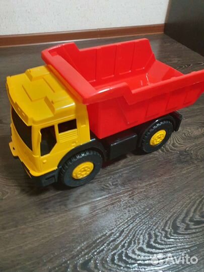 Игрушка машинка Богатырь