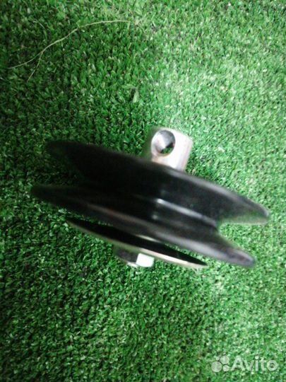 Шкив ролик натяжителя Mitsubishi Pajero Montero