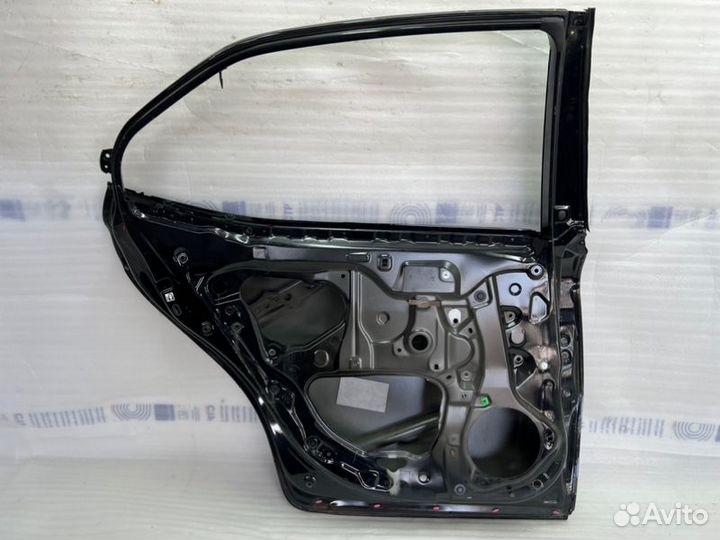 Дверь задняя левая Toyota Camry V70/V75 2018-2023