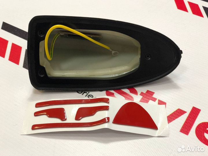 Антенна плавник на крышу Honda N725