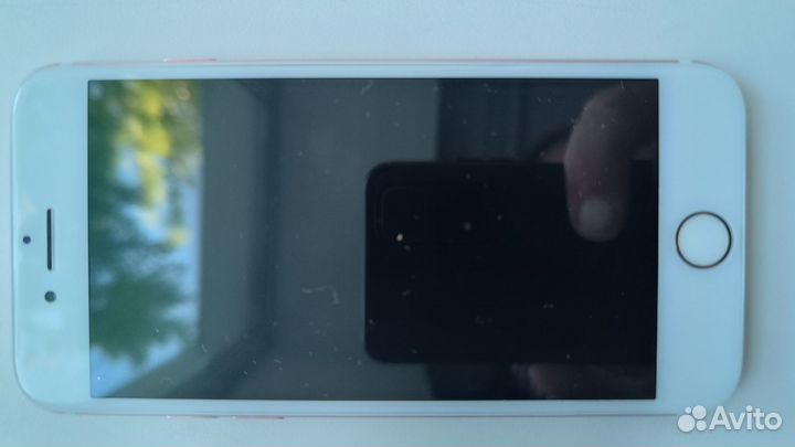Телефон iPhone 7