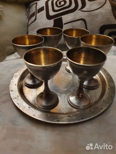 Рюмки на ножке