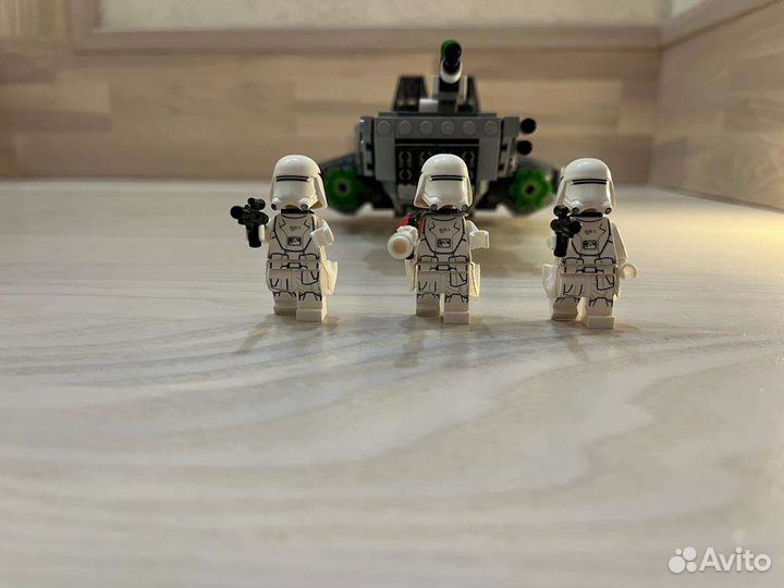 Lego star wars 75100