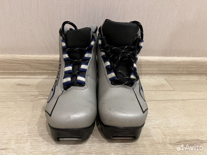 Лыжные ботинки 30