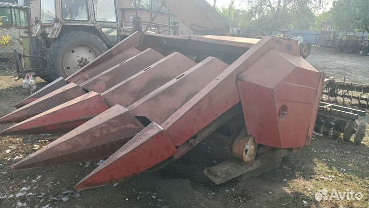 Жатка Херсонский машиностроительный завод Жатка для уборки кукурузы (КМС), 1990