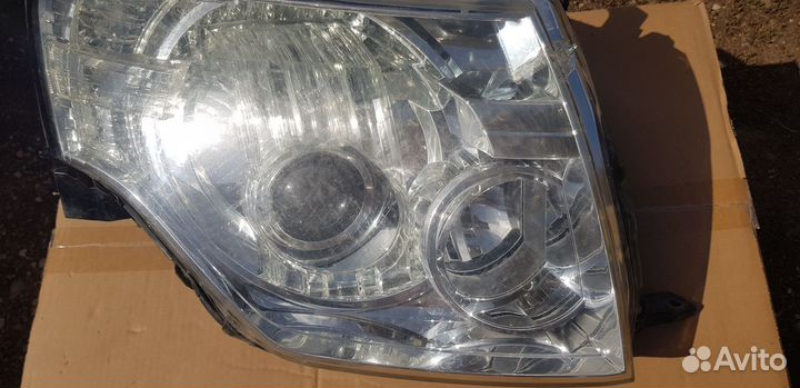 Фара mitsubishi pajero 4