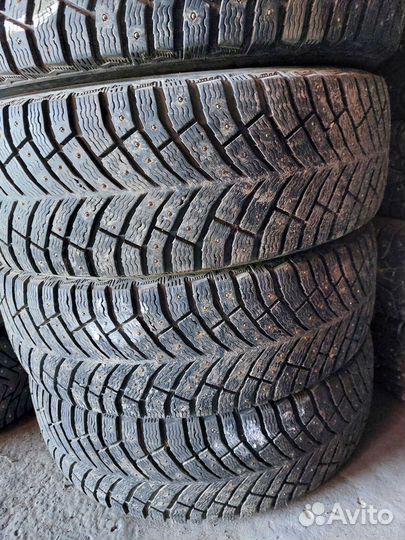 Michelin X-Ice North 4 SUV 235/65 R17 108T