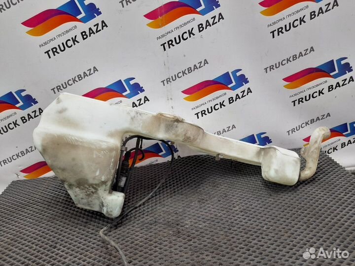 Бачок омывателя лобового стекла