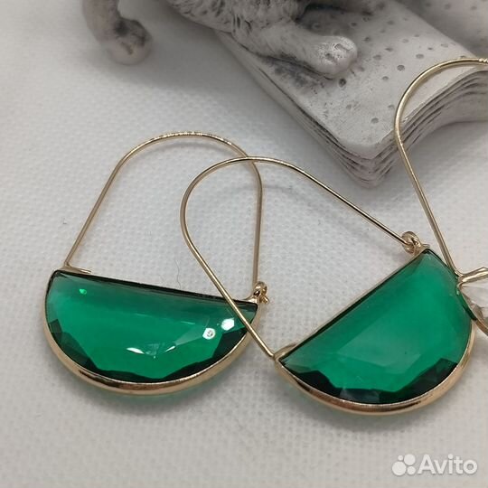 Серьги стильные