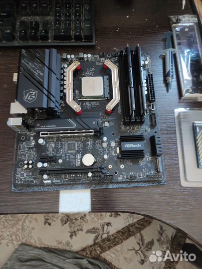 Материнская плата ам4 b550